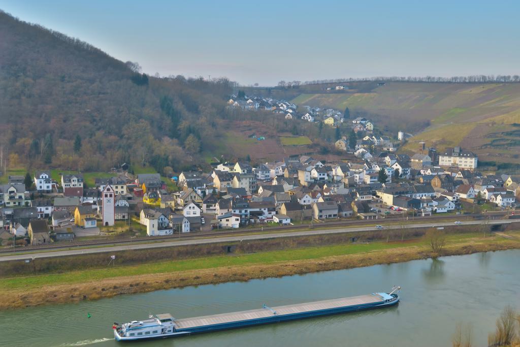 Ferienwohnungen Haus Am Wuerzlaysteig Lehmen ภายนอก รูปภาพ
