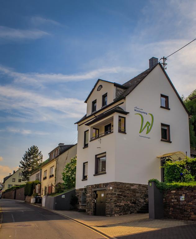 Ferienwohnungen Haus Am Wuerzlaysteig Lehmen ภายนอก รูปภาพ