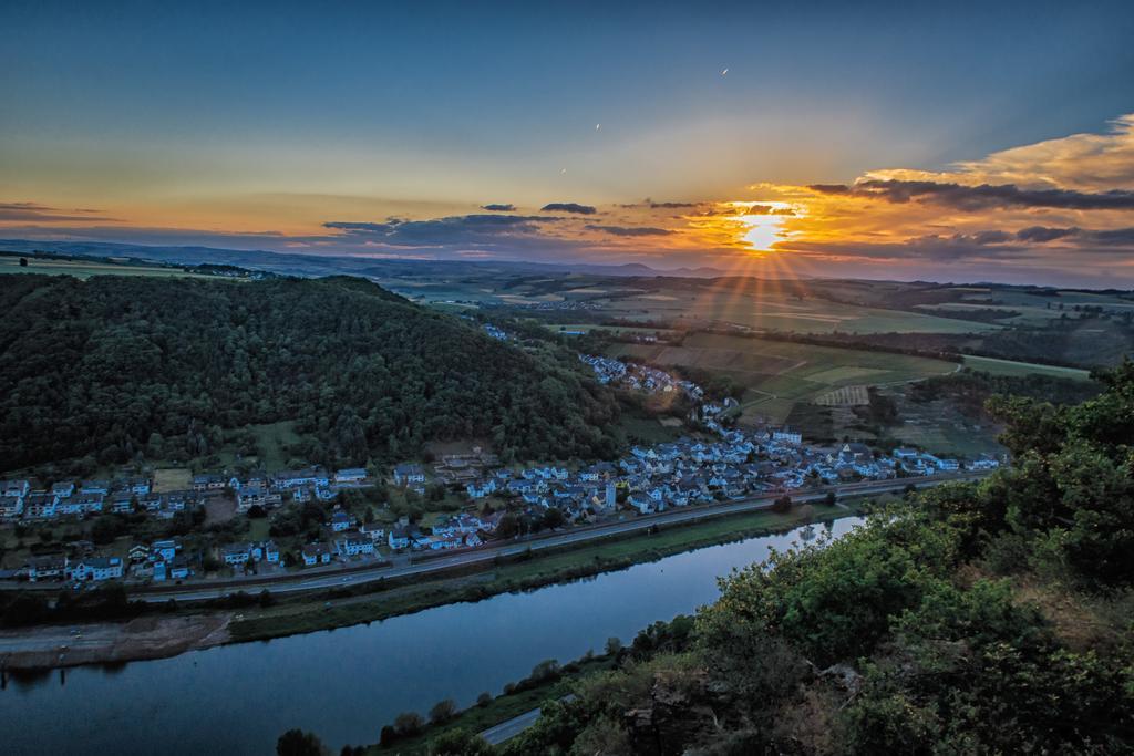 Ferienwohnungen Haus Am Wuerzlaysteig Lehmen ภายนอก รูปภาพ