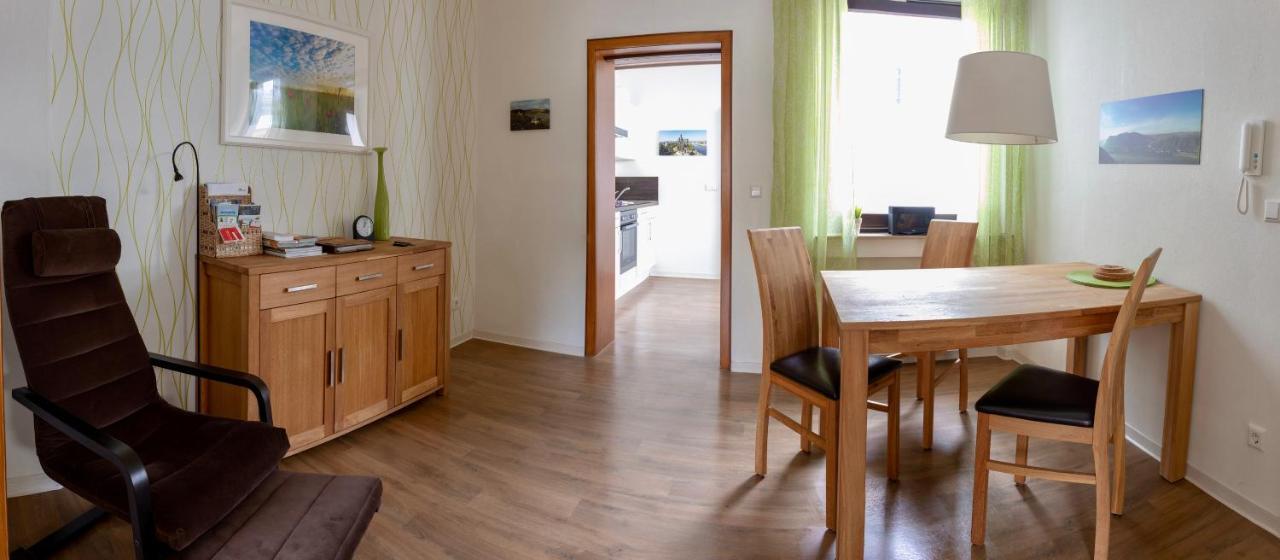 Ferienwohnungen Haus Am Wuerzlaysteig Lehmen ภายนอก รูปภาพ