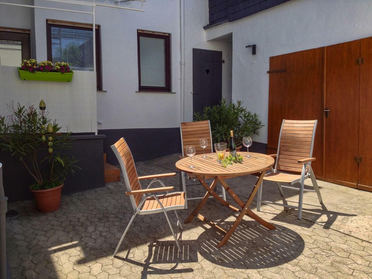 Ferienwohnungen Haus Am Wuerzlaysteig Lehmen ภายนอก รูปภาพ